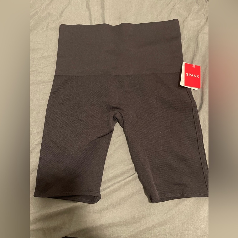 Spanx Look At Me Now Biker Shorts